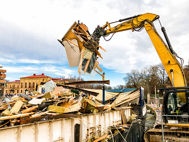 Best Construction Debris Removal  in Tuscumbia, AL